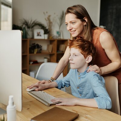 Leven, opgroeien en opvoeden in digitale tijden